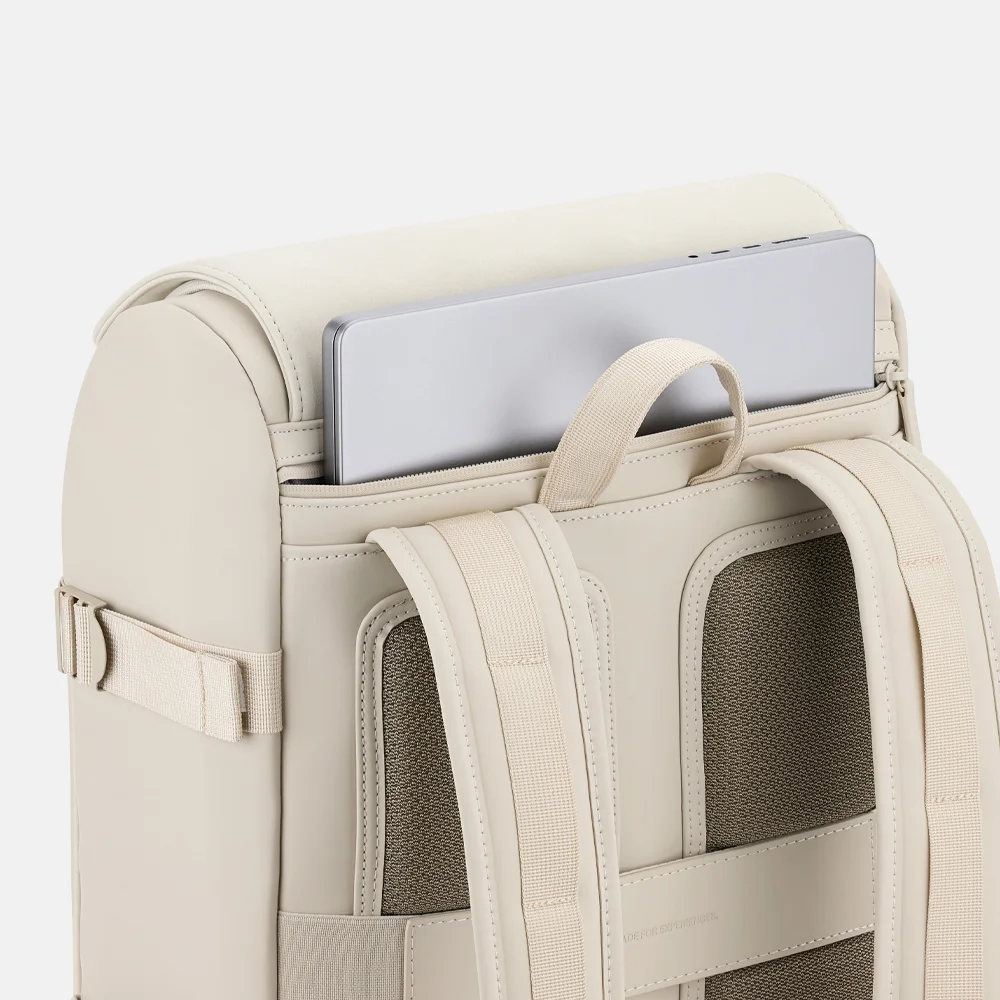 Kapten & Son Bali laptoprugzak 15 inch sandstone bij Duifhuizen