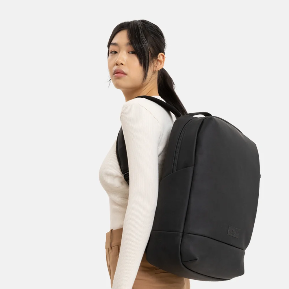Eastpak Tecum F Cnnct rugzak 15 inch matte black bij Duifhuizen