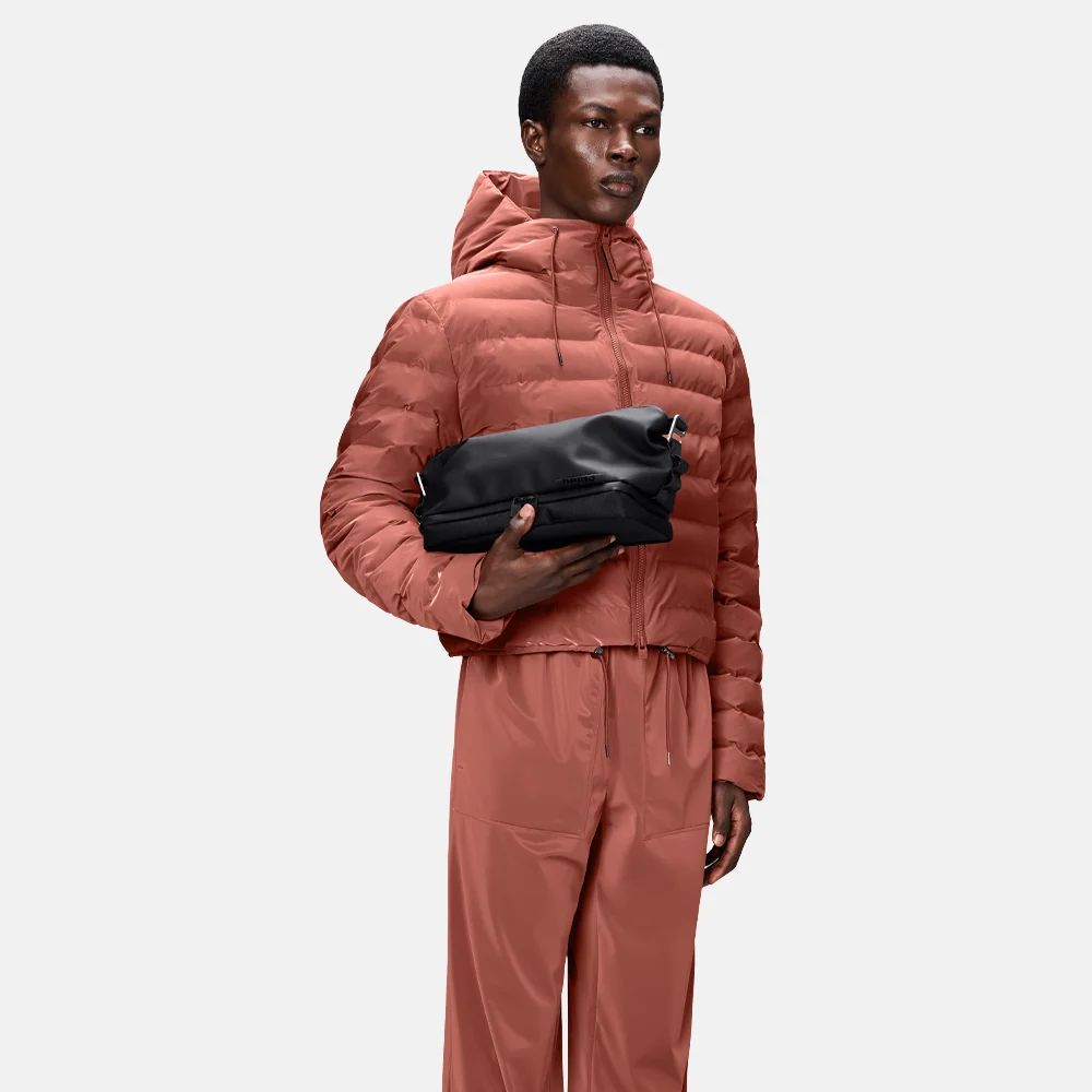 Rains Otaru wash bag black bij Duifhuizen