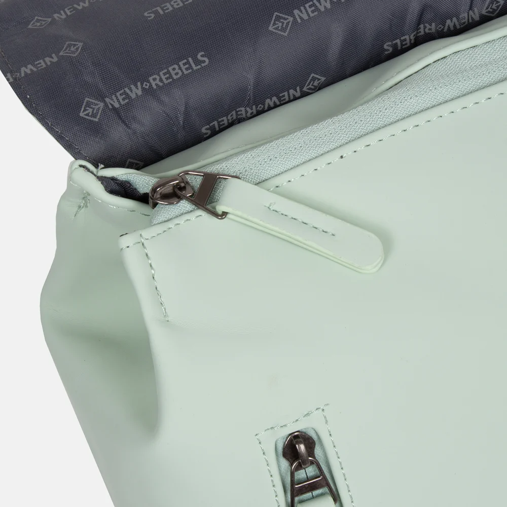 New Rebels Daley Flap rugzak mint blue bij Duifhuizen