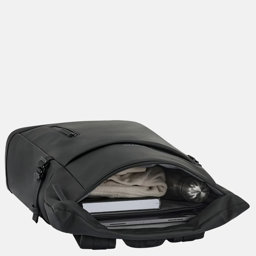 Kapten & Son Helsinki 2.0 rugzak 15 inch all black bij Duifhuizen
