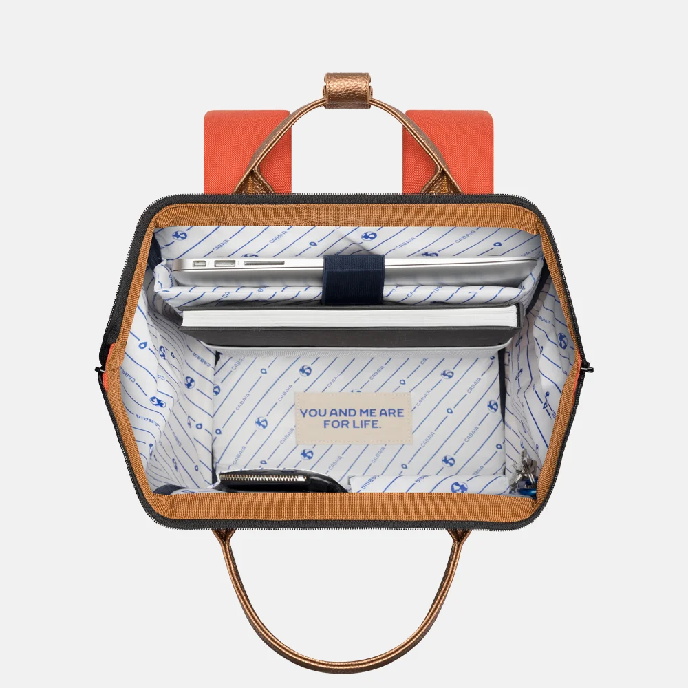 Cabaia Adventurer rugzak M 13 inch bogota bij Duifhuizen