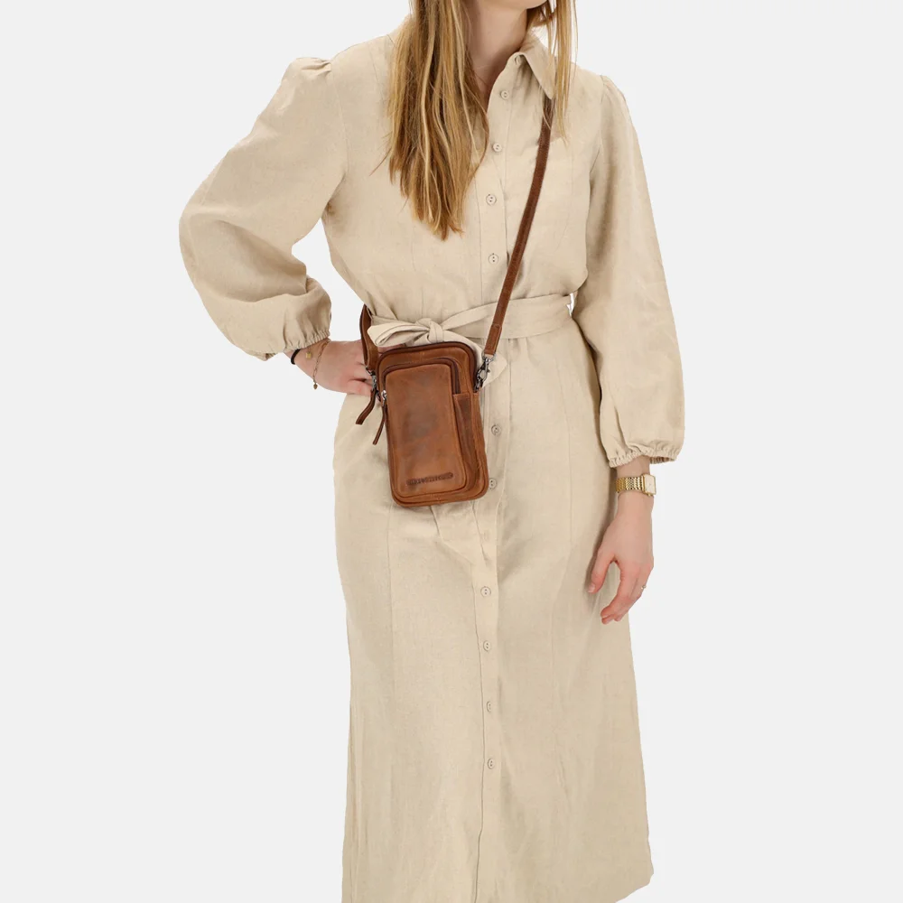 Hide & Stitches Navajo telefoontas cognac bij Duifhuizen