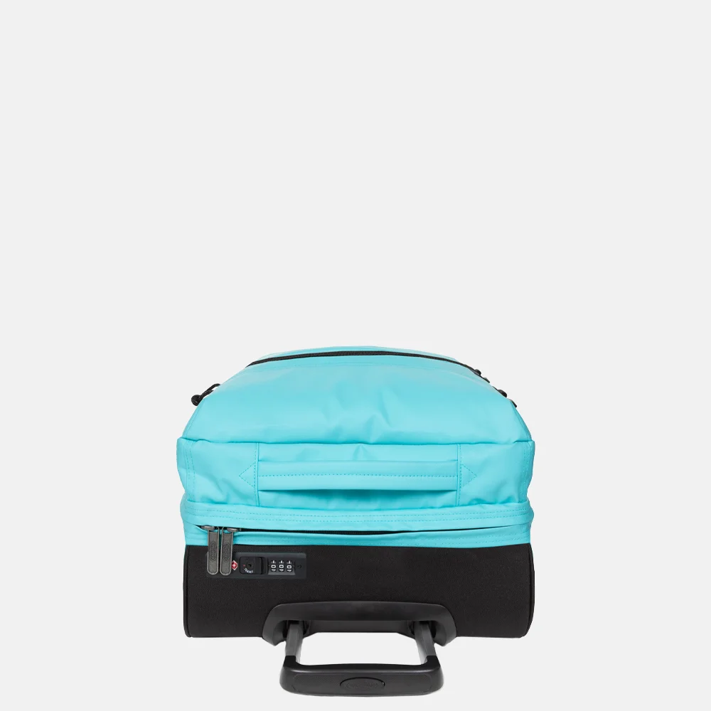 Eastpak Transit'r reistas op wielen S tarp sea bij Duifhuizen