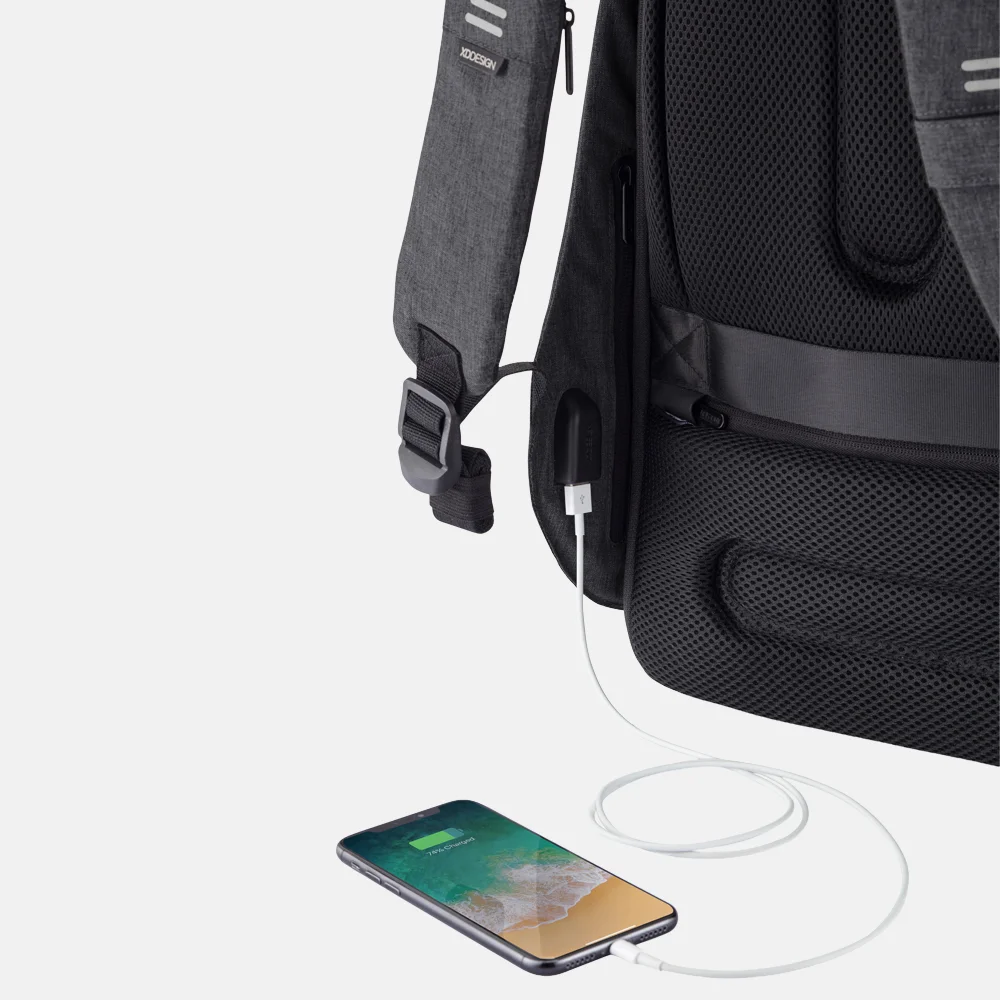 XD Design Bobby Hero Regular laptoprugzak 15.6 inch black bij Duifhuizen