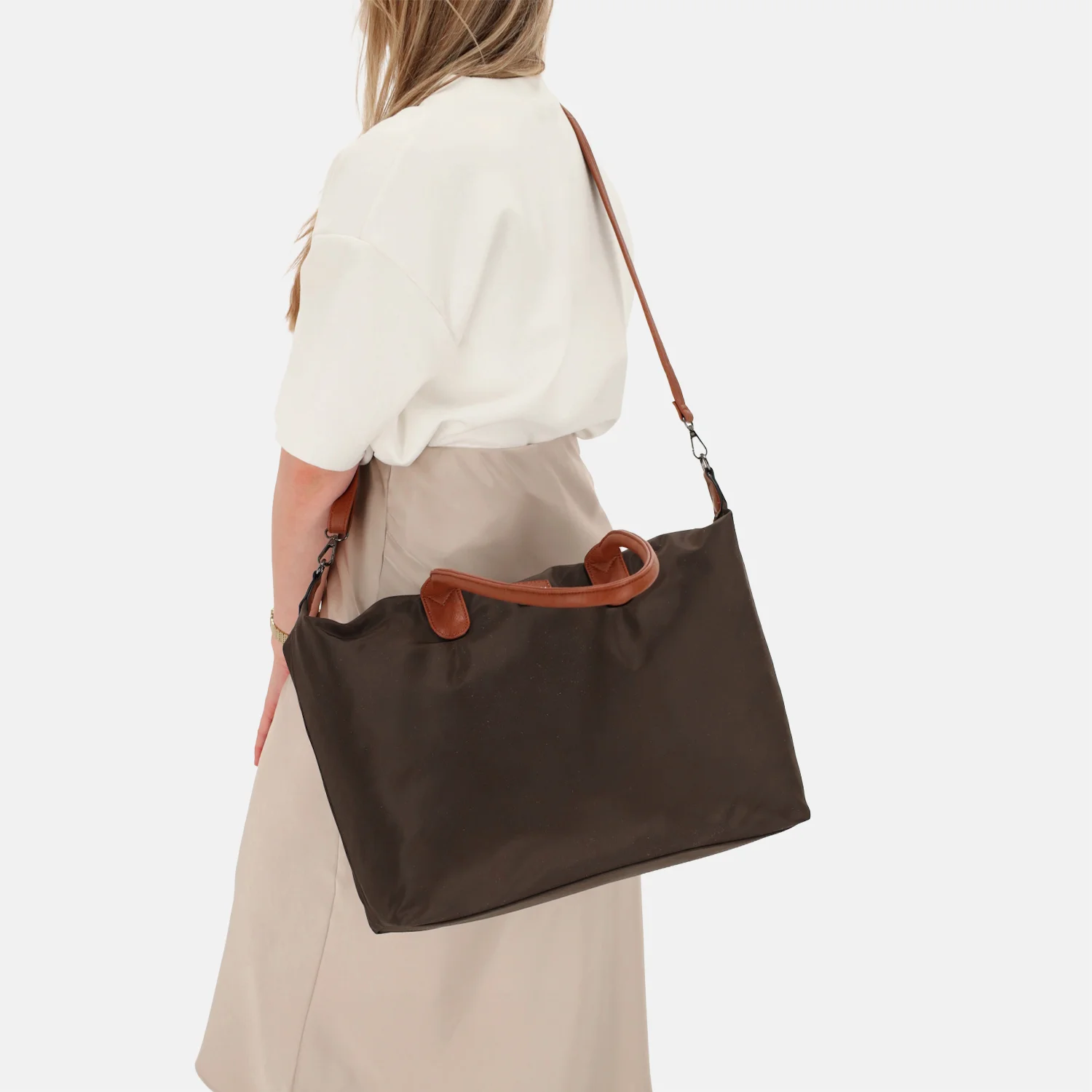 Charm London Buckingham shopper met 15.6 inch laptopvak L donkerbruin bij Duifhuizen