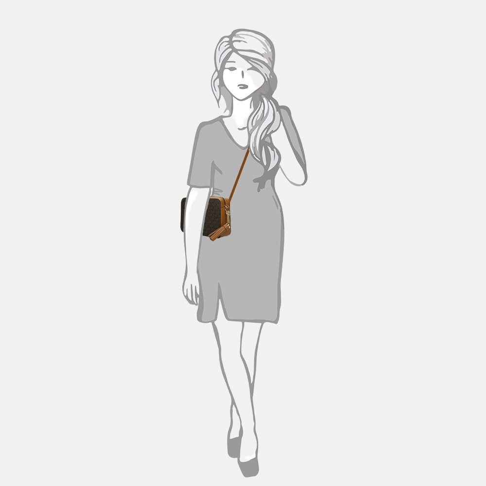 Michael Kors Jet Set camera bag crossbody tas brown logo bij Duifhuizen