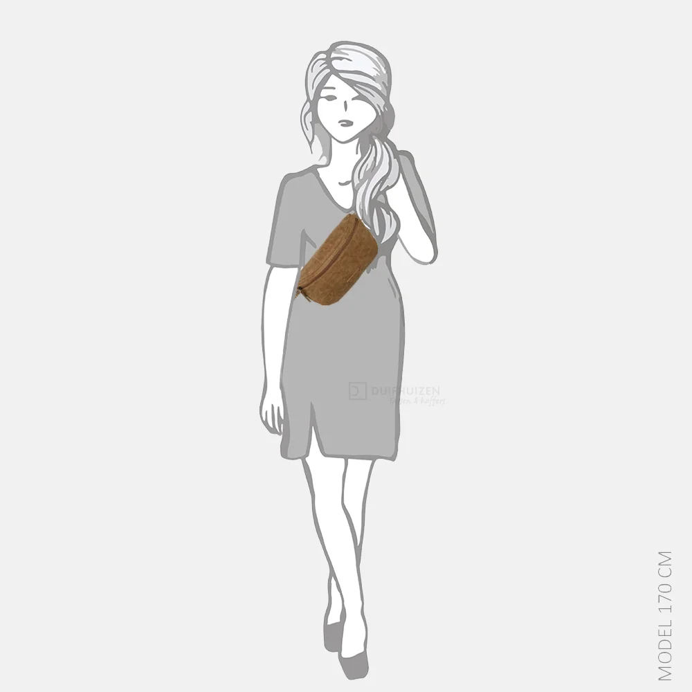 Enrico Benetti heuptas camel bij Duifhuizen