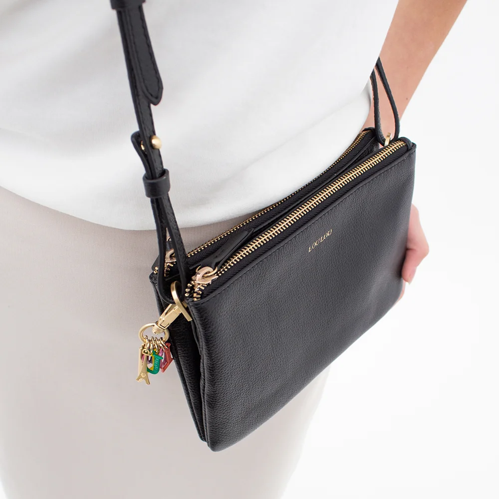 Loulou Essentiels Camille crossbody tas black bij Duifhuizen