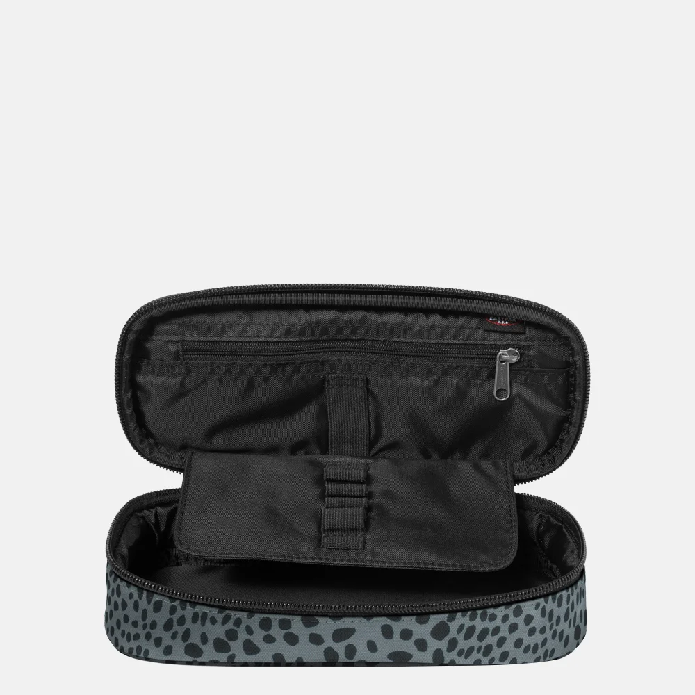 Eastpak Oval Single penetui funky cheetah bij Duifhuizen