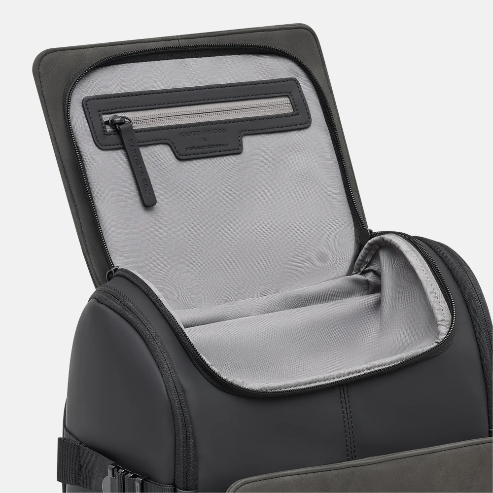 Kapten & Son Bali laptoprugzak M all black bij Duifhuizen