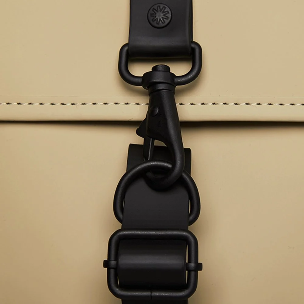 Rains rugzak 15 inch sand bij Duifhuizen