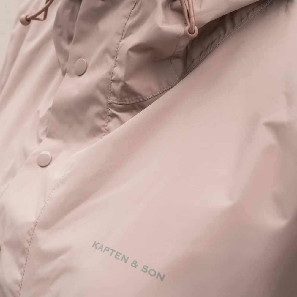 Kapten & Son regenjas/poncho muted rose bij Duifhuizen