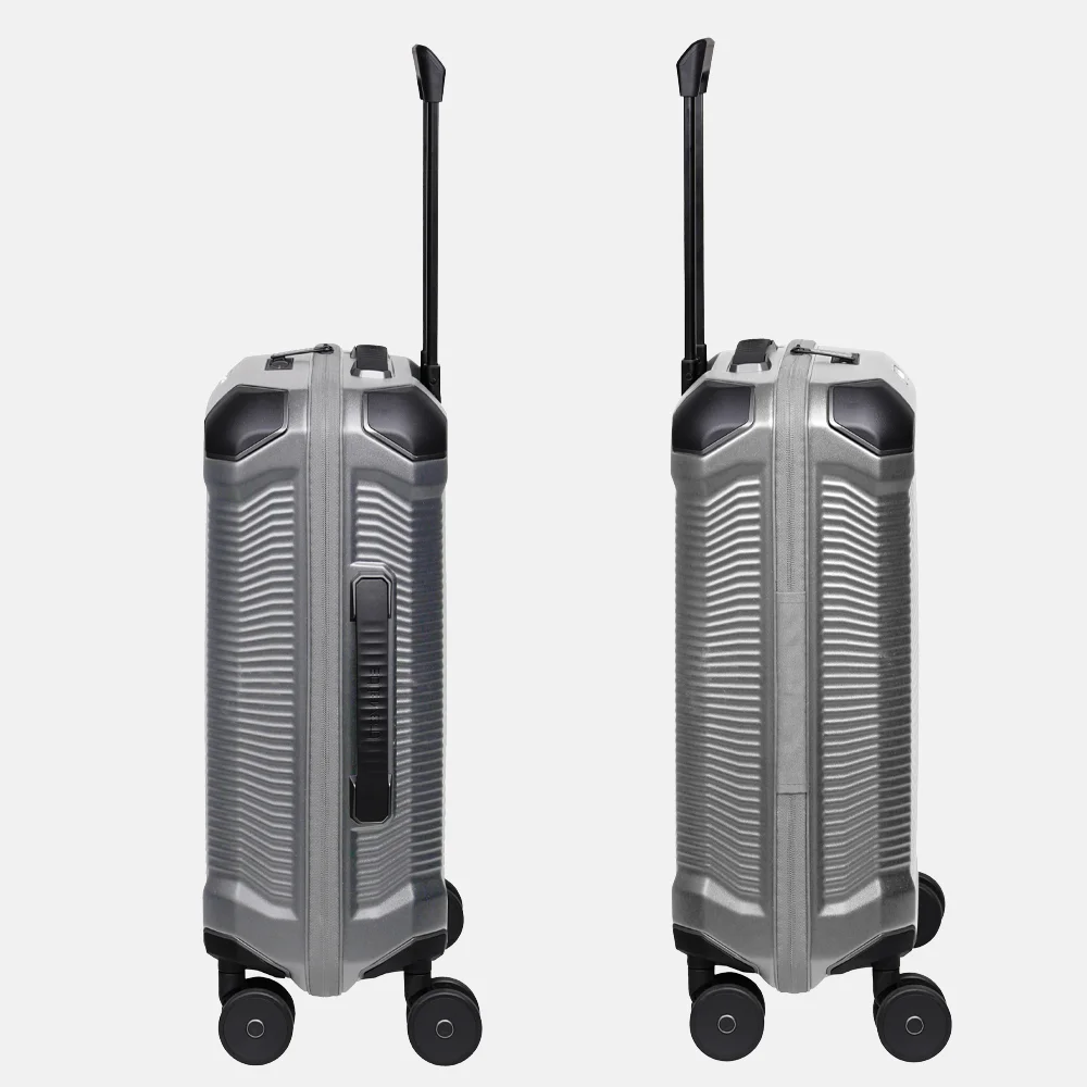 Travelite Millennium spinner 55 cm silver bij Duifhuizen
