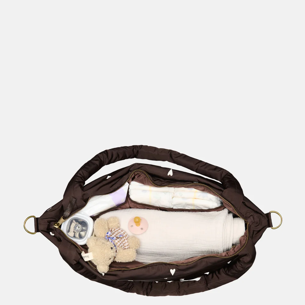 Studio Noos Puffy luiertas dark brown hearts bij Duifhuizen