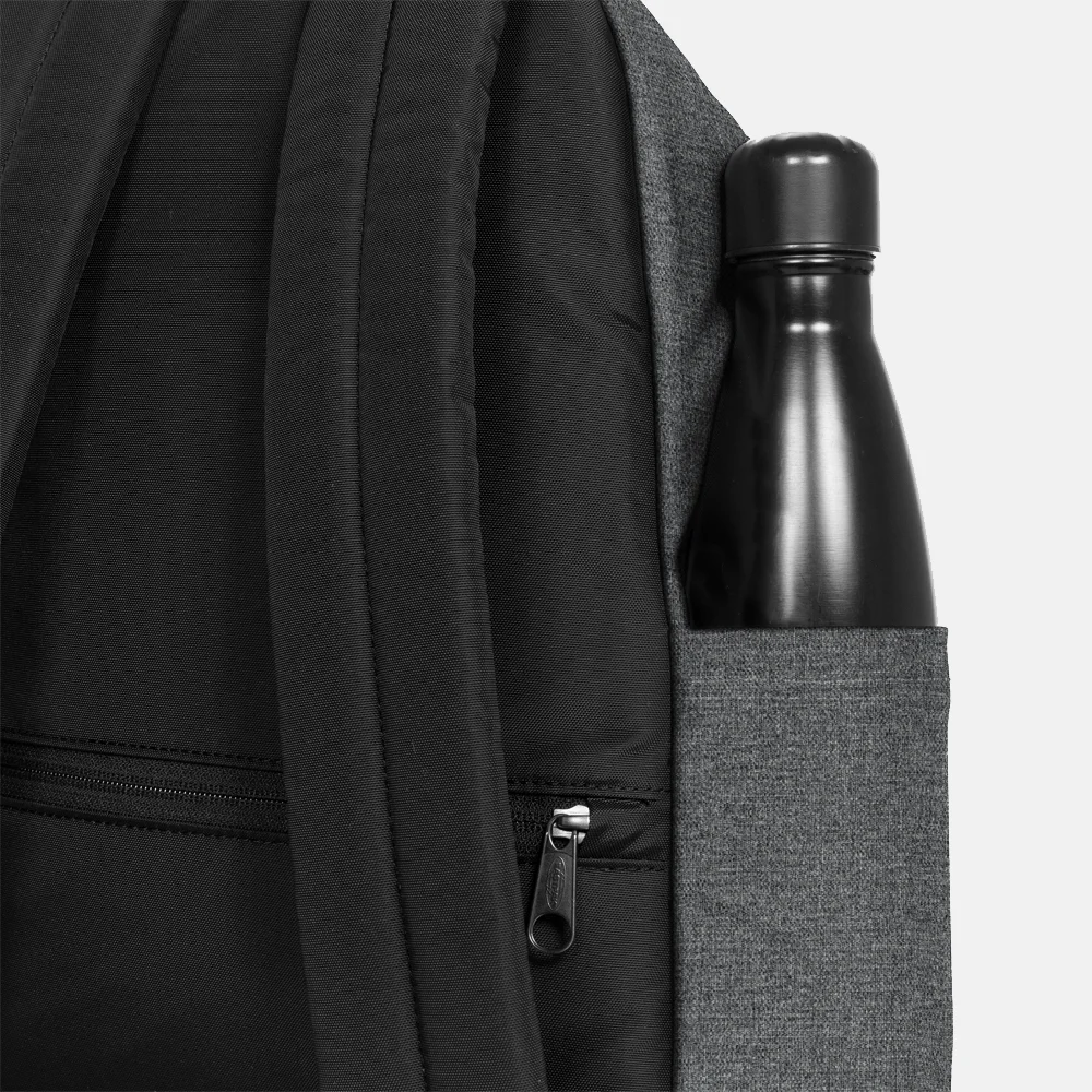 Eastpak day Pak'r rugzak black denim bij Duifhuizen