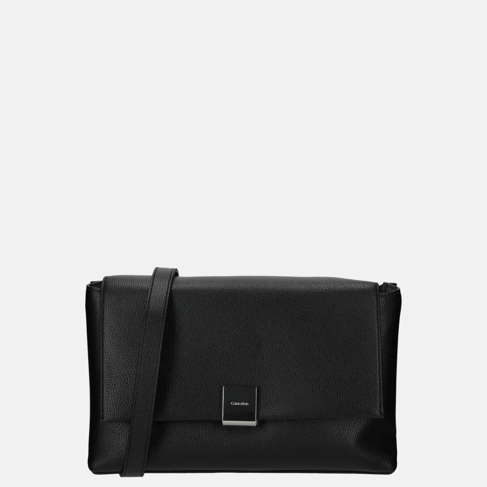 Calvin Klein Plaque schoudertas M black bij Duifhuizen