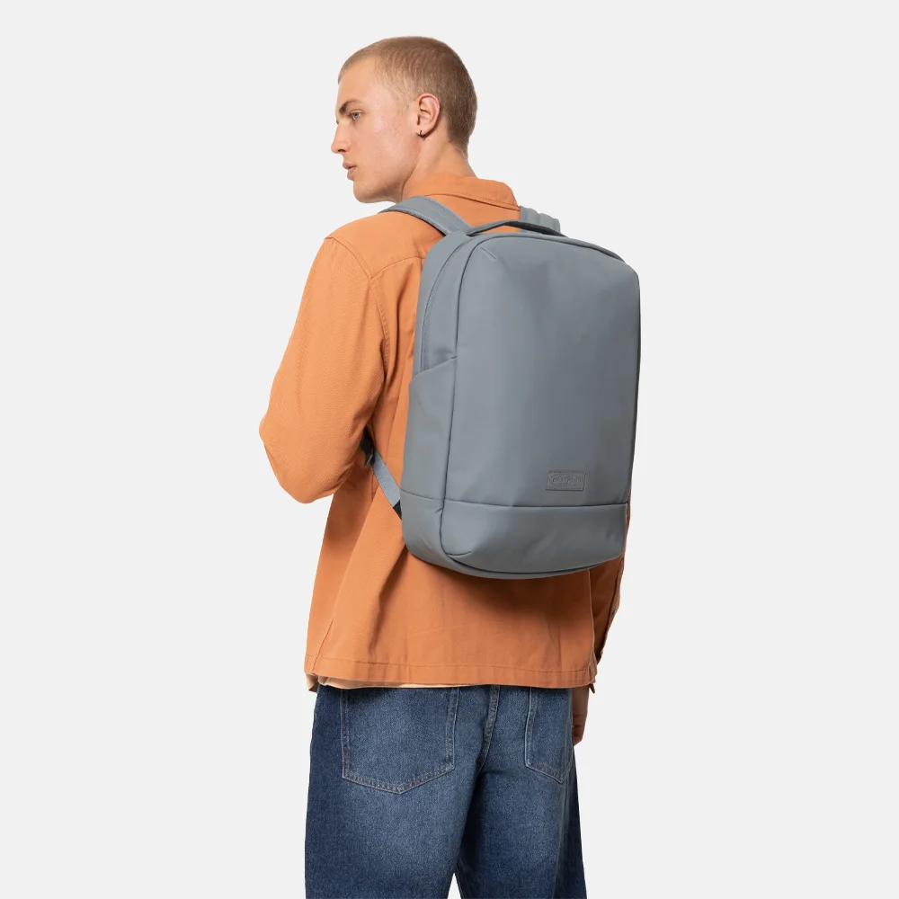 Eastpak Tecum F laptoprugzak 16 inch matte storm bij Duifhuizen