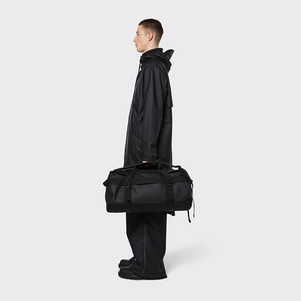 Rains Duffel Bag weekendtas 34 L black bij Duifhuizen