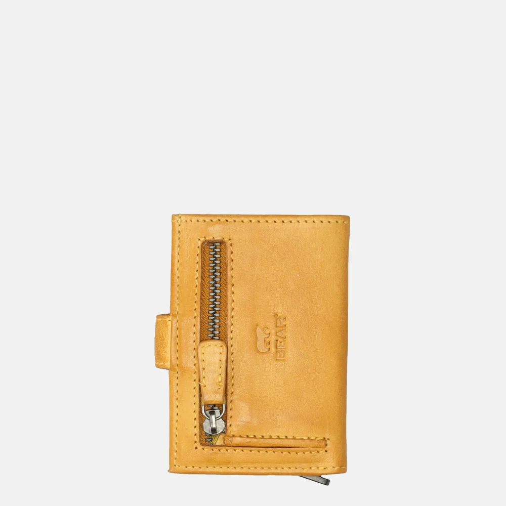 Bear Design pasjeshouder yellow bij Duifhuizen