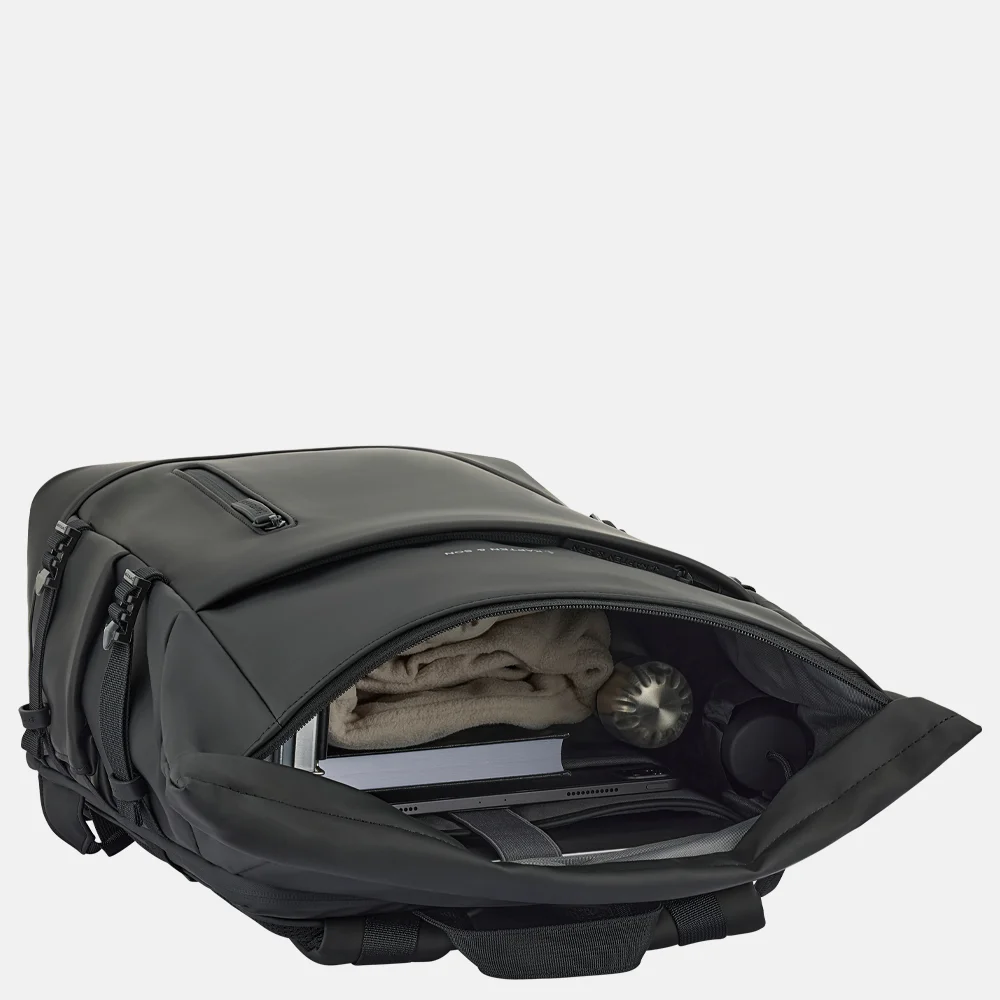 Kapten & Son Helsinki pro rugzak 15 inch all black bij Duifhuizen