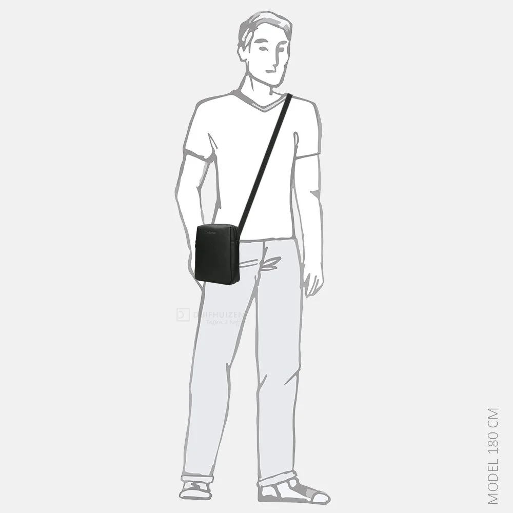 Calvin Klein Must Reporter crossbody tas black bij Duifhuizen