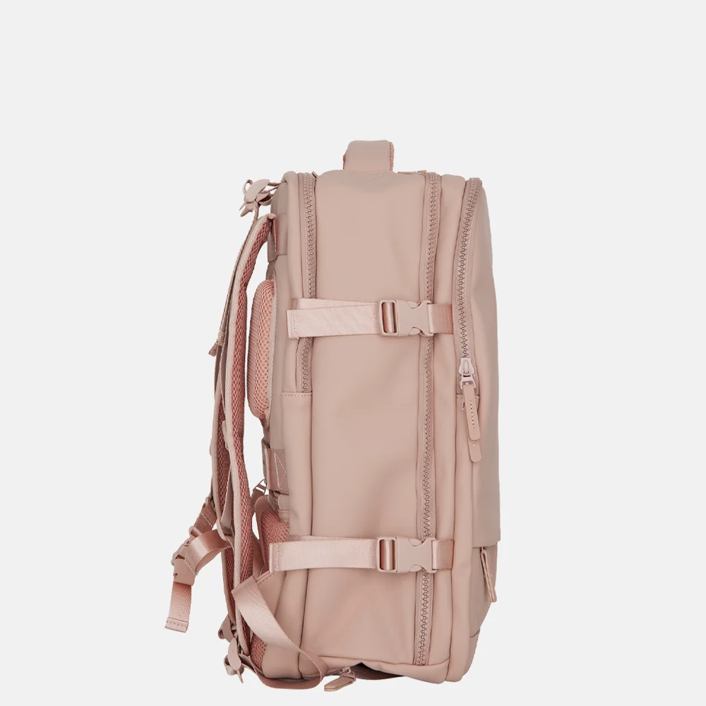New Rebels Jessi Womby underseater oudroze bij Duifhuizen