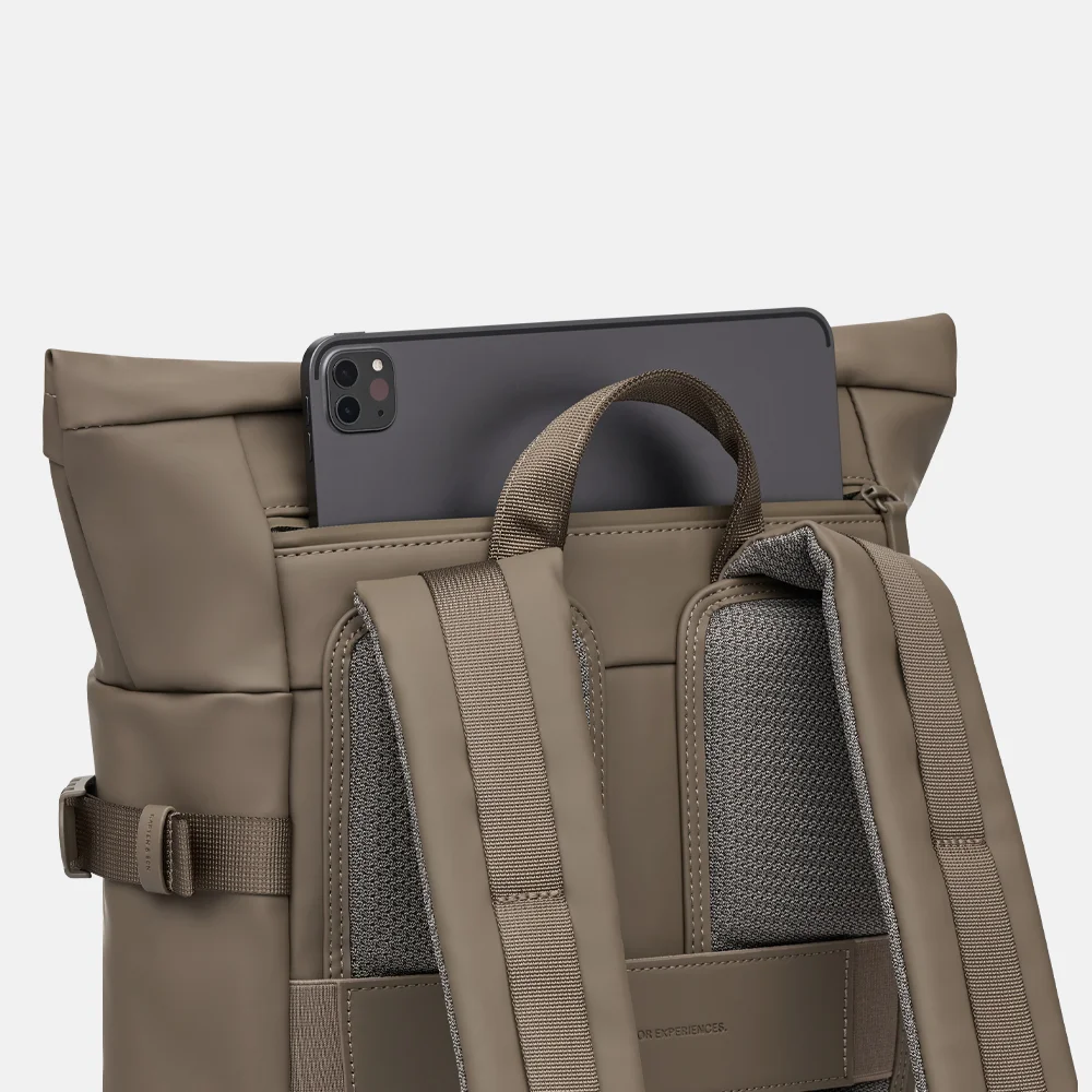 Kapten & Son Helsinki 2.0 laptoprugzak 15 inch walnut bij Duifhuizen