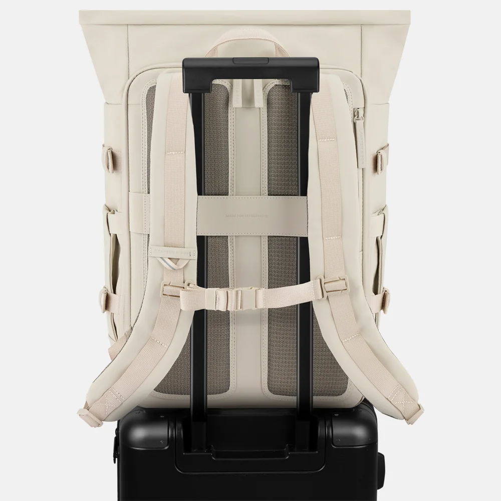Kapten & Son Helsinki Pro rugzak 15 inch sandstone bij Duifhuizen