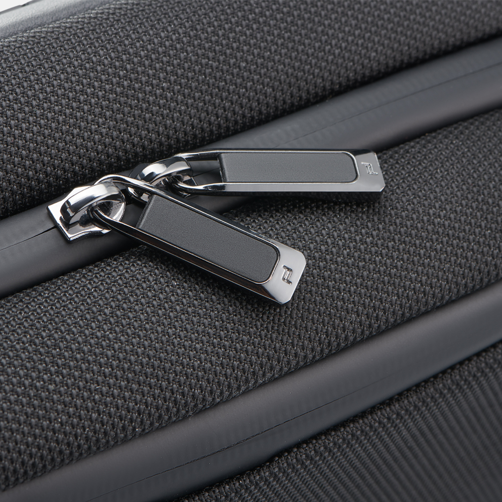 Porsche Design Roadster toilettas met haak L nylon black bij Duifhuizen