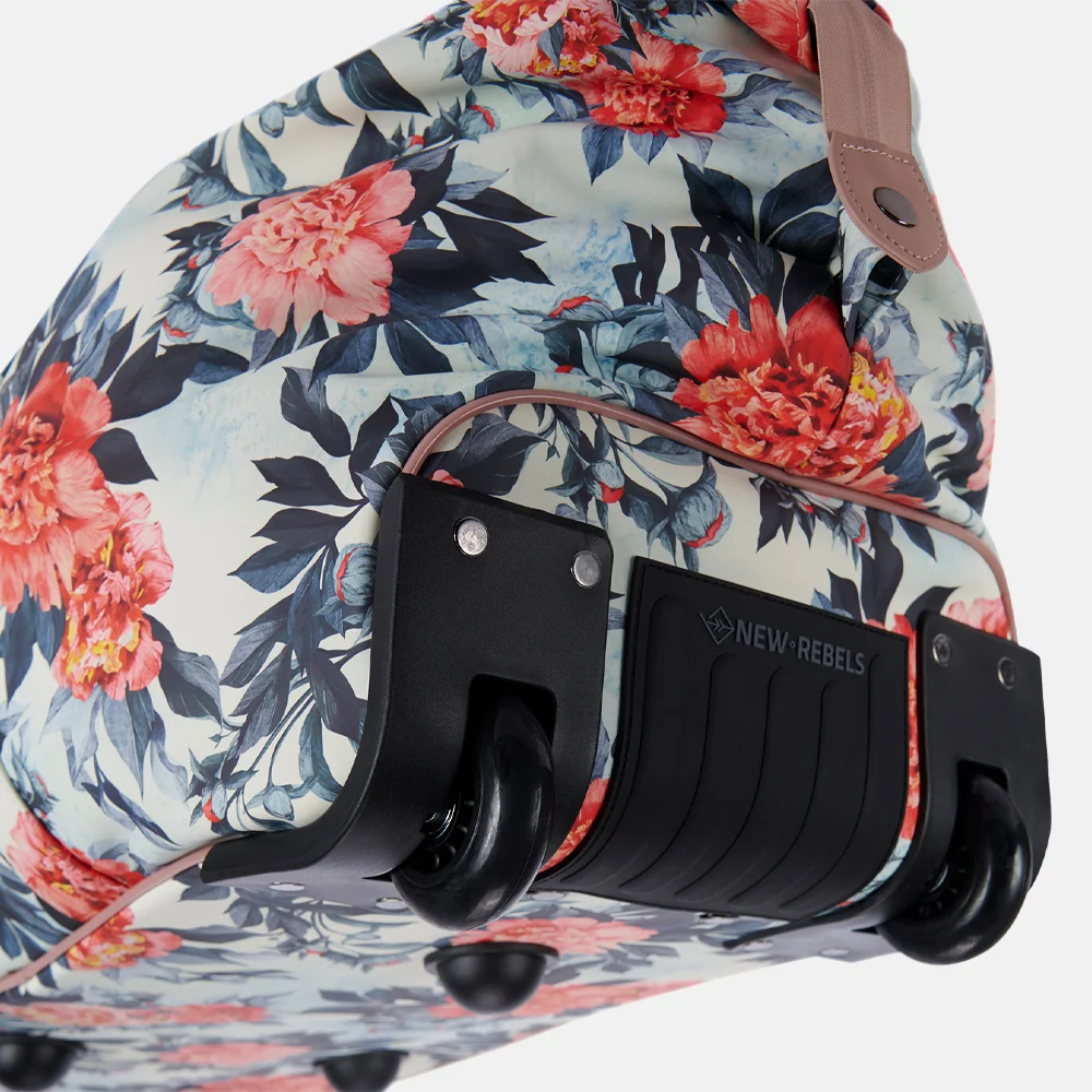 New Rebels Flora duffle reistas op wielen white bij Duifhuizen