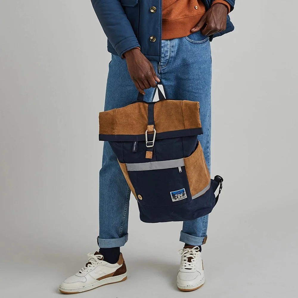 Faguo Cycling  rugzak medium 16 inch navy bij Duifhuizen