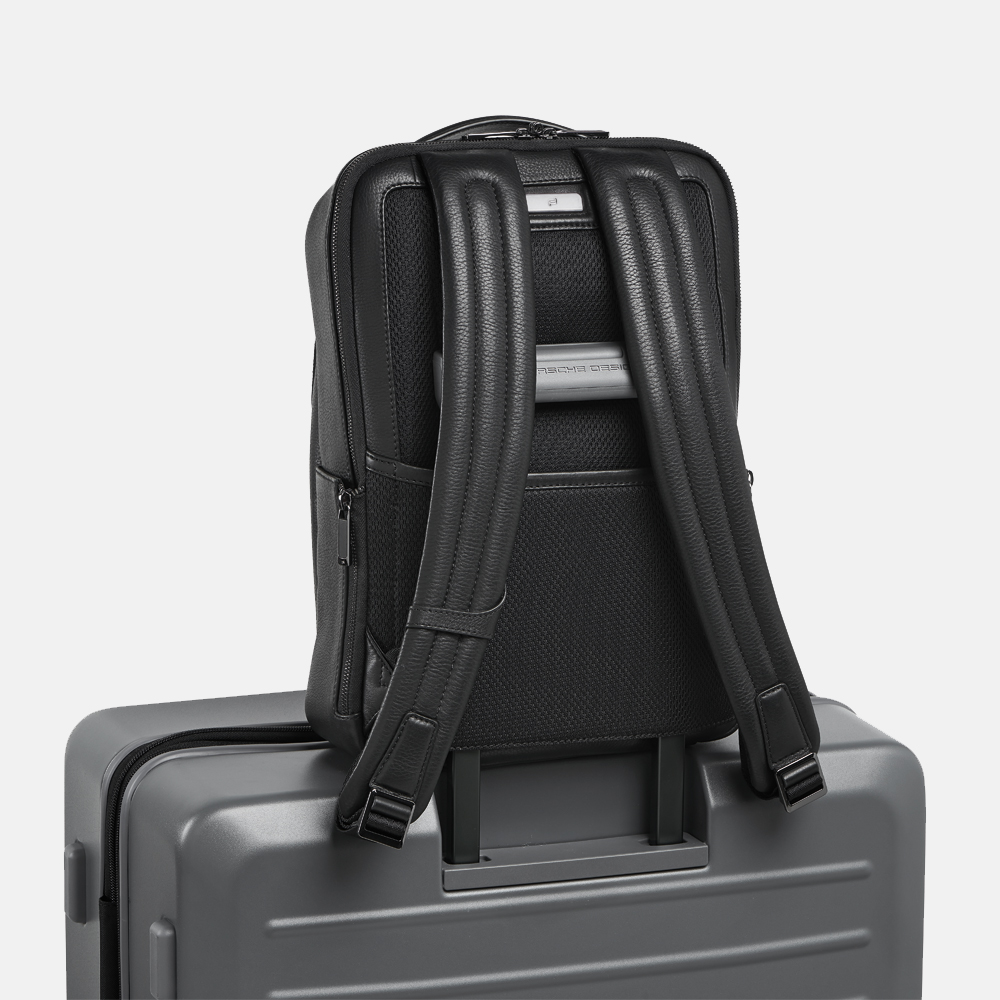 Porsche Design Roadster rugzak XS 13 inch leer black bij Duifhuizen Porsche Design Roadster rugzak XS 13 inch leer black bij Duifhuizen
