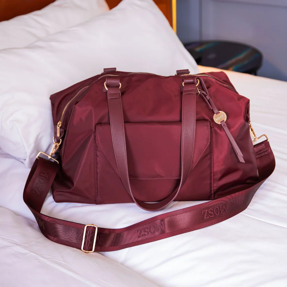 Mosz Sandy weekendtas aubergine bij Duifhuizen