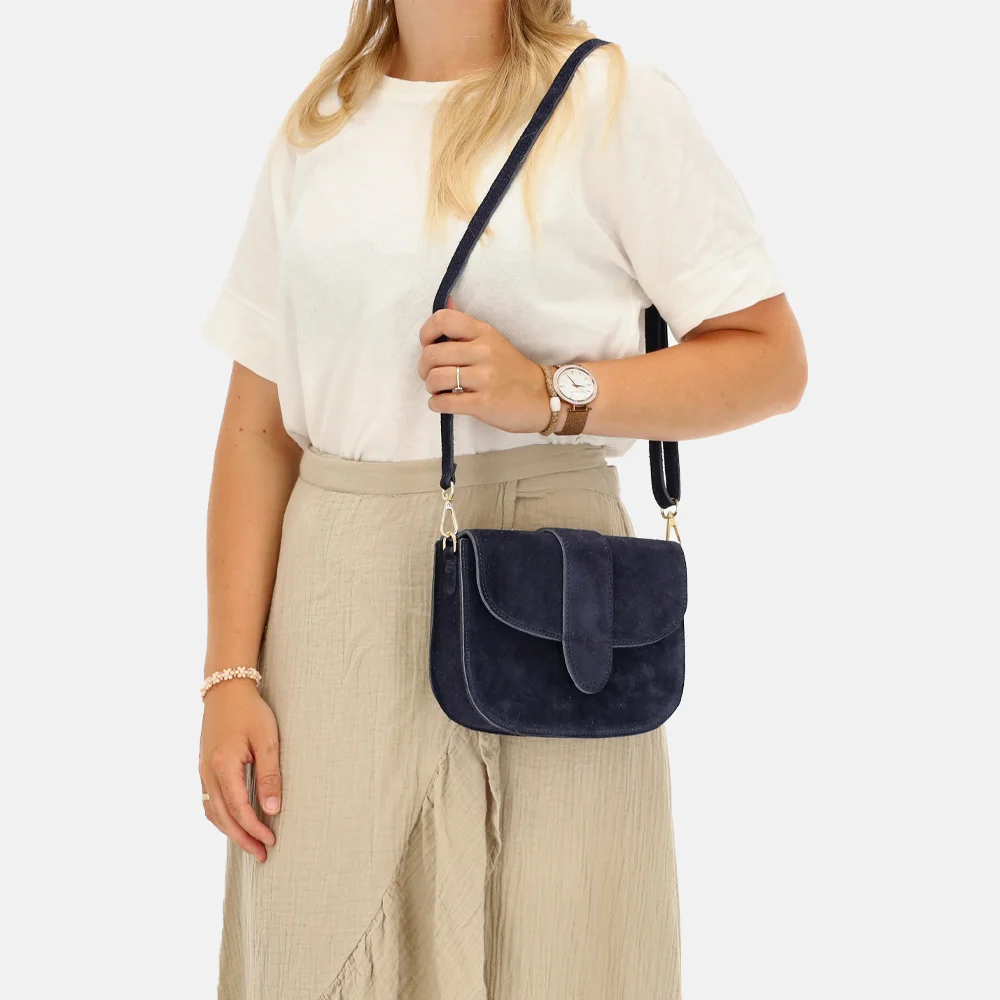Charm London crossbody tas navy bij Duifhuizen