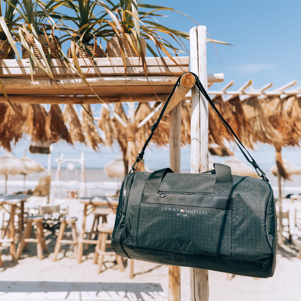 Tommy Hilfiger Established Duffle weekendtas black bij Duifhuizen