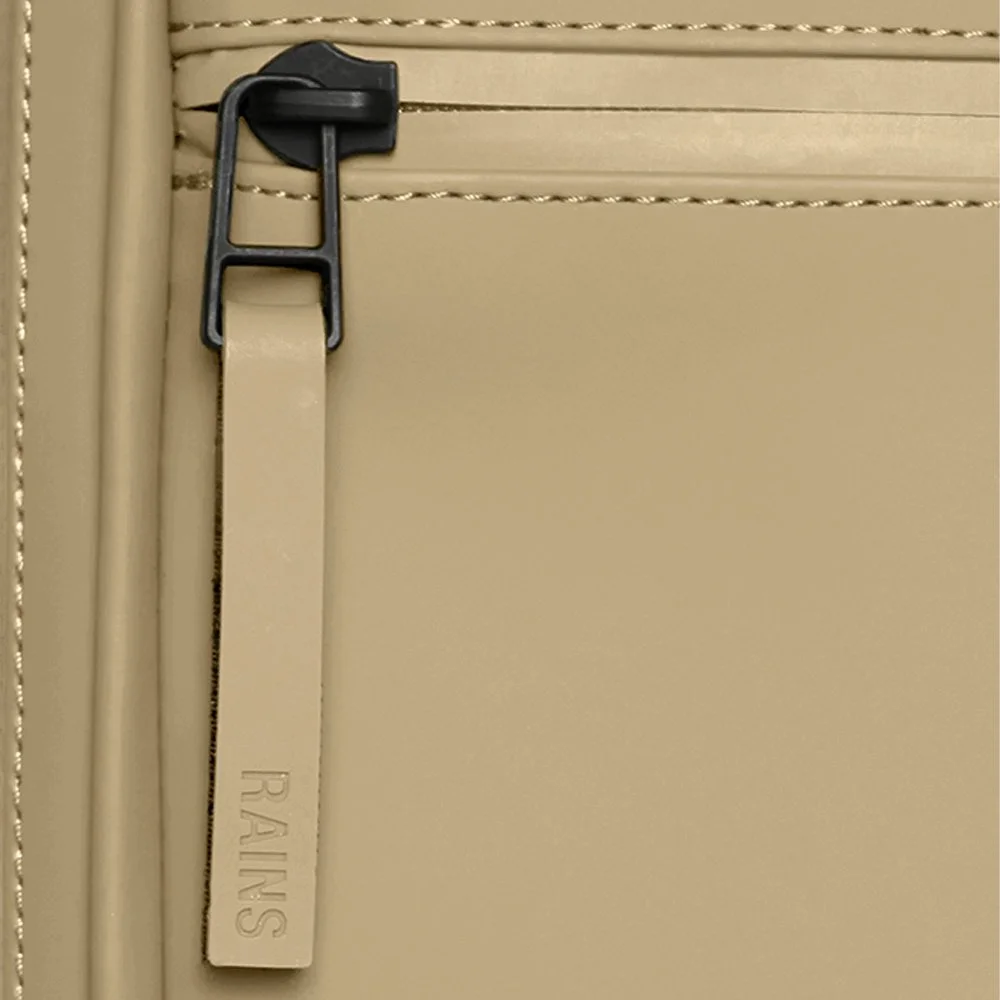 Rains Book Backpack rugzak 13 inch sand bij Duifhuizen