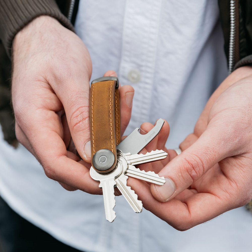 Orbitkey 2.0 Crazy Horse sleuteletui chestnut brown/brown bij Duifhuizen