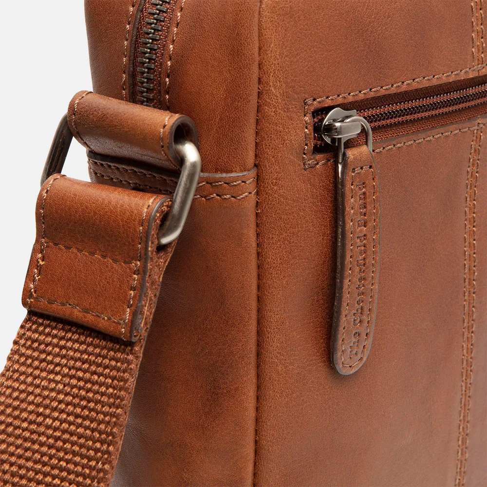 Chesterfield Troy schoudertas soft class cognac bij Duifhuizen