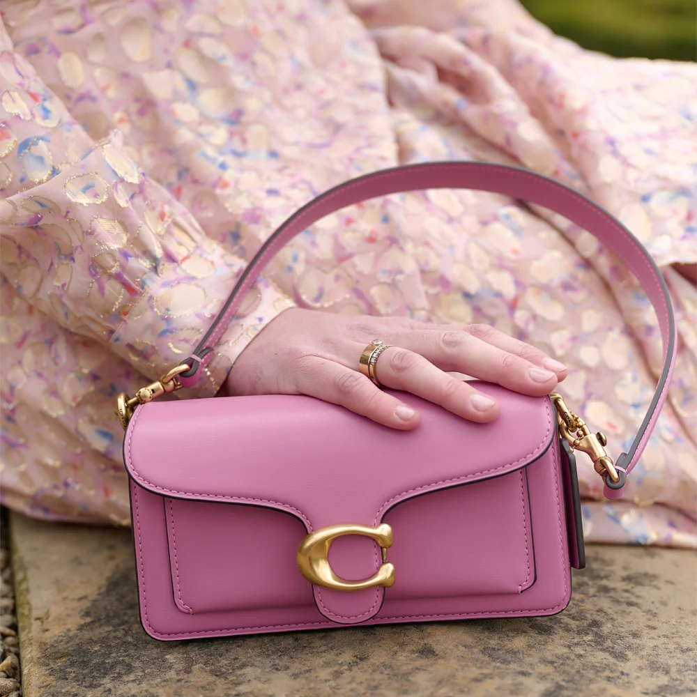 Coach Tabby schoudertas 20' fuschia bij Duifhuizen