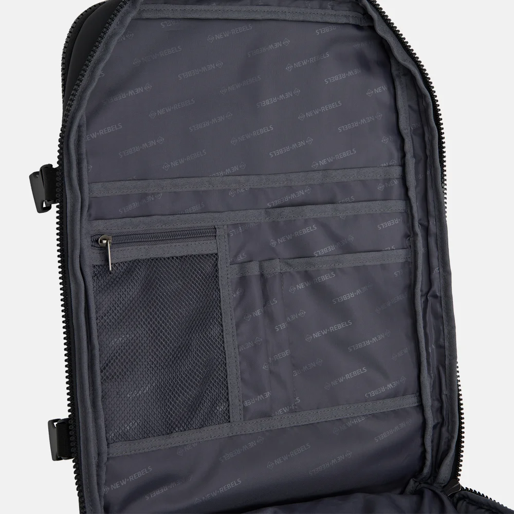 New Rebels Jessi Womby underseater zwart bij Duifhuizen
