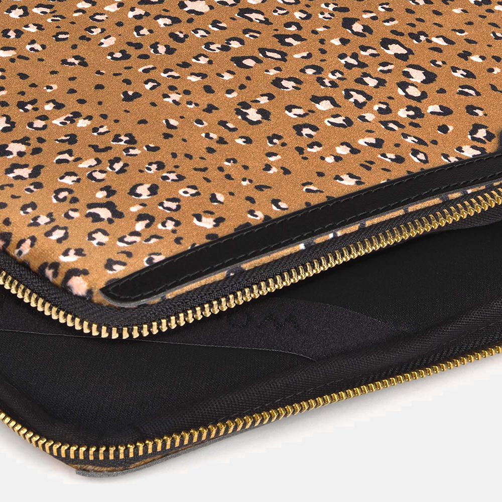 WOUF laptophoes 13 inch Bruna bij Duifhuizen