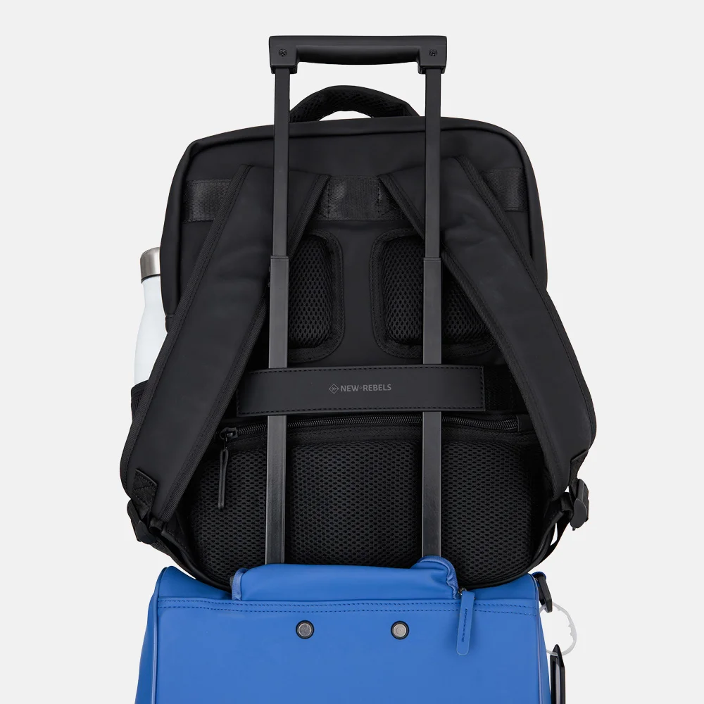 New Rebels Jessi Easton underseater rugzak M black bij Duifhuizen