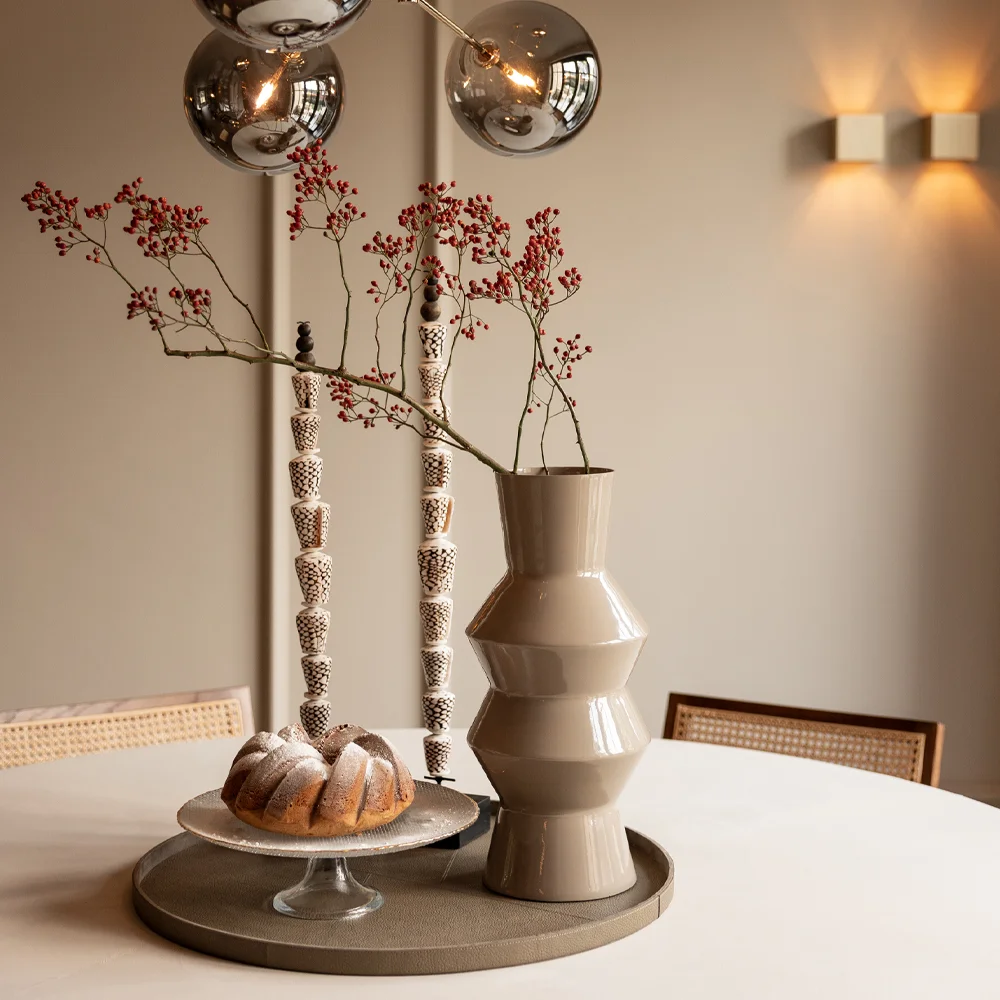 Chamada leren dienblad rond effen L taupe bij Duifhuizen