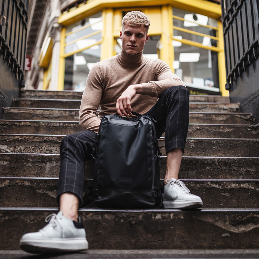 Eastpak CNNCT Tecum rugzak 15 inch M black bij Duifhuizen