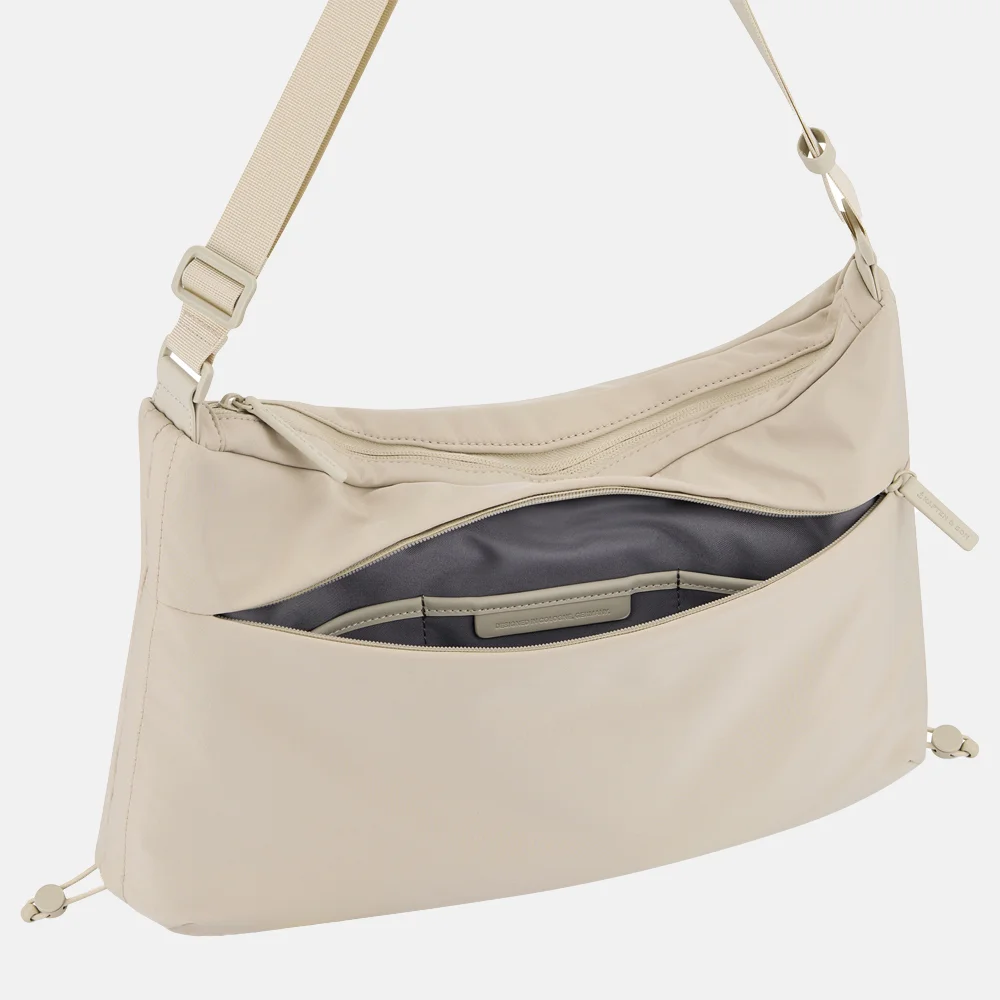 Kapten & Son Skara Large crossbody tas sandstone bij Duifhuizen