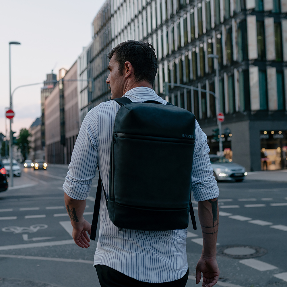 Salzen Sharp Business rugzak 15.6 inch phantom black bij Duifhuizen