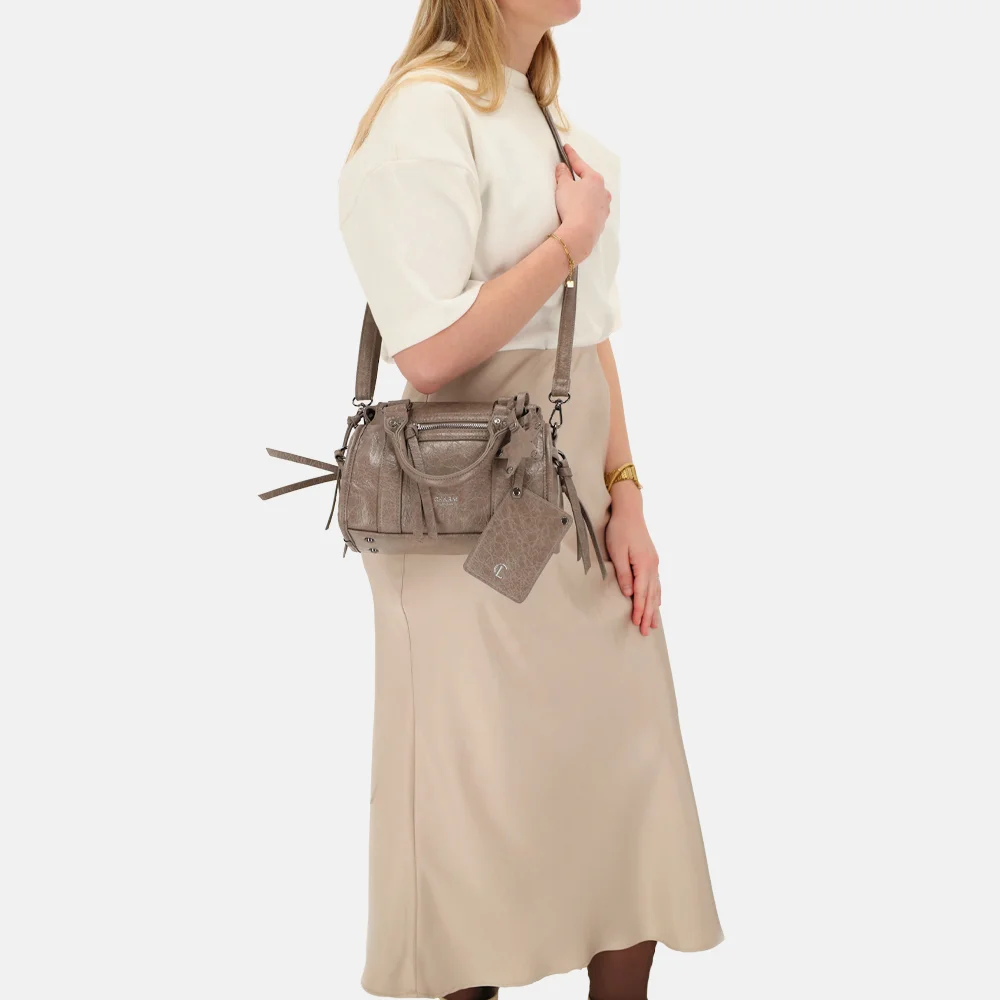 Charm London Berlin handtas S taupe bij Duifhuizen