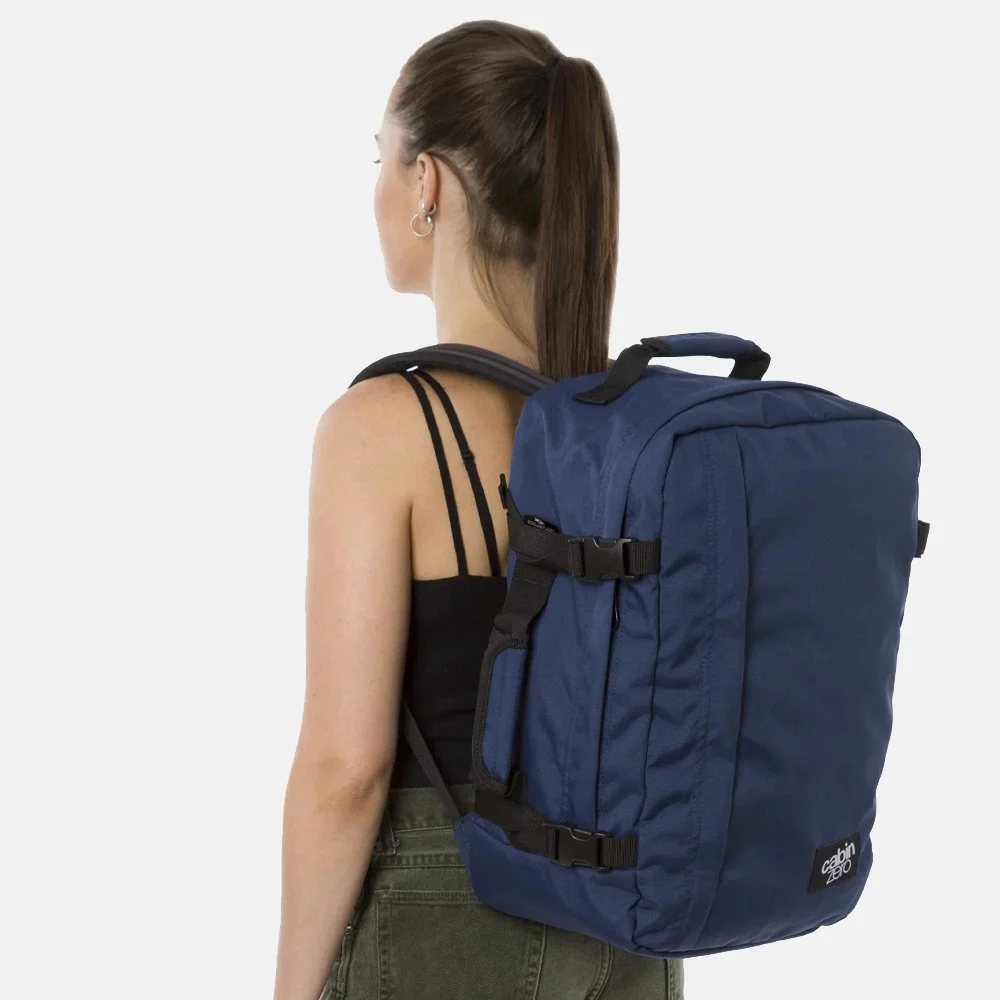 CABINZERO Classic rugzak 36L navy bij Duifhuizen