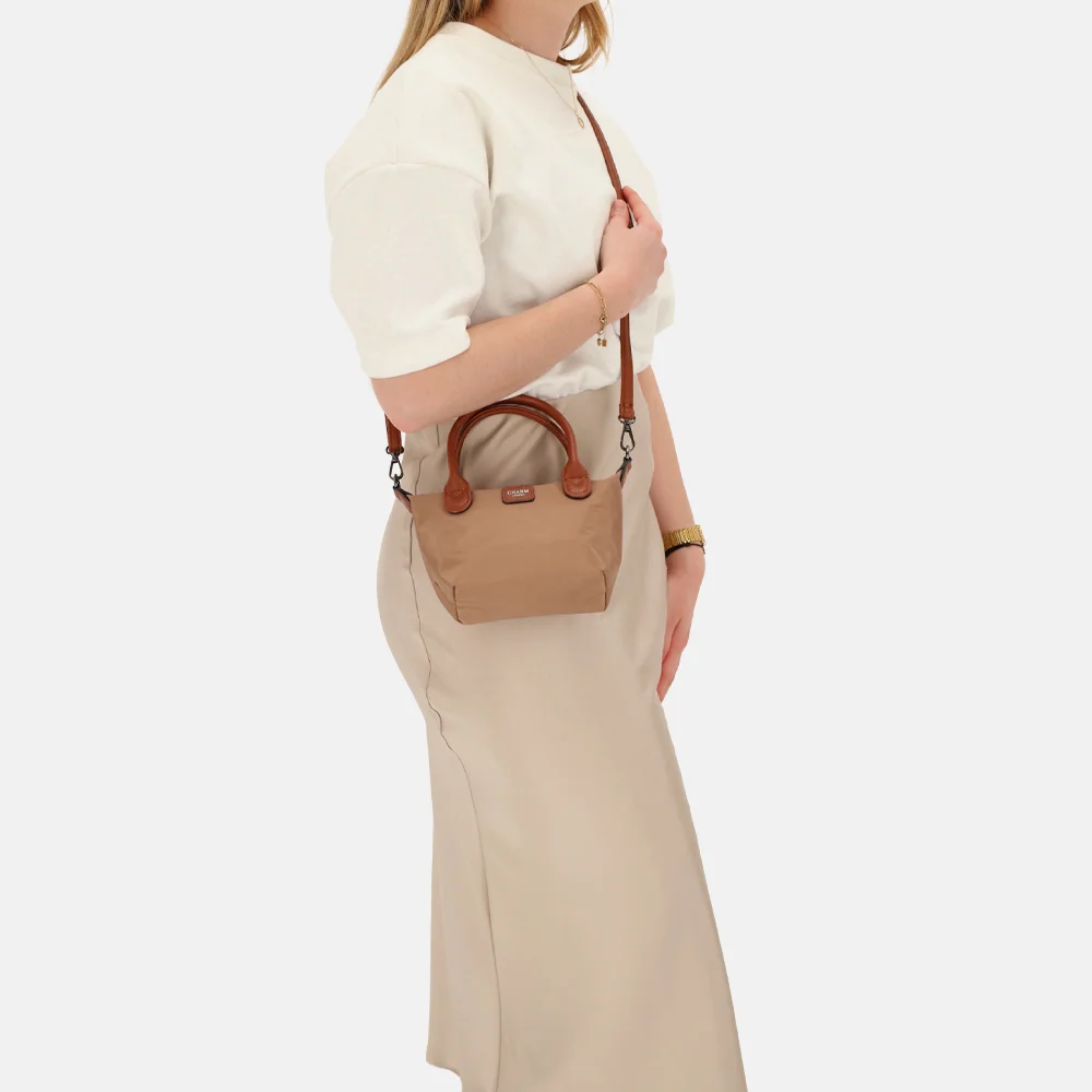 Charm London Buckingham handtas XS taupe bij Duifhuizen
